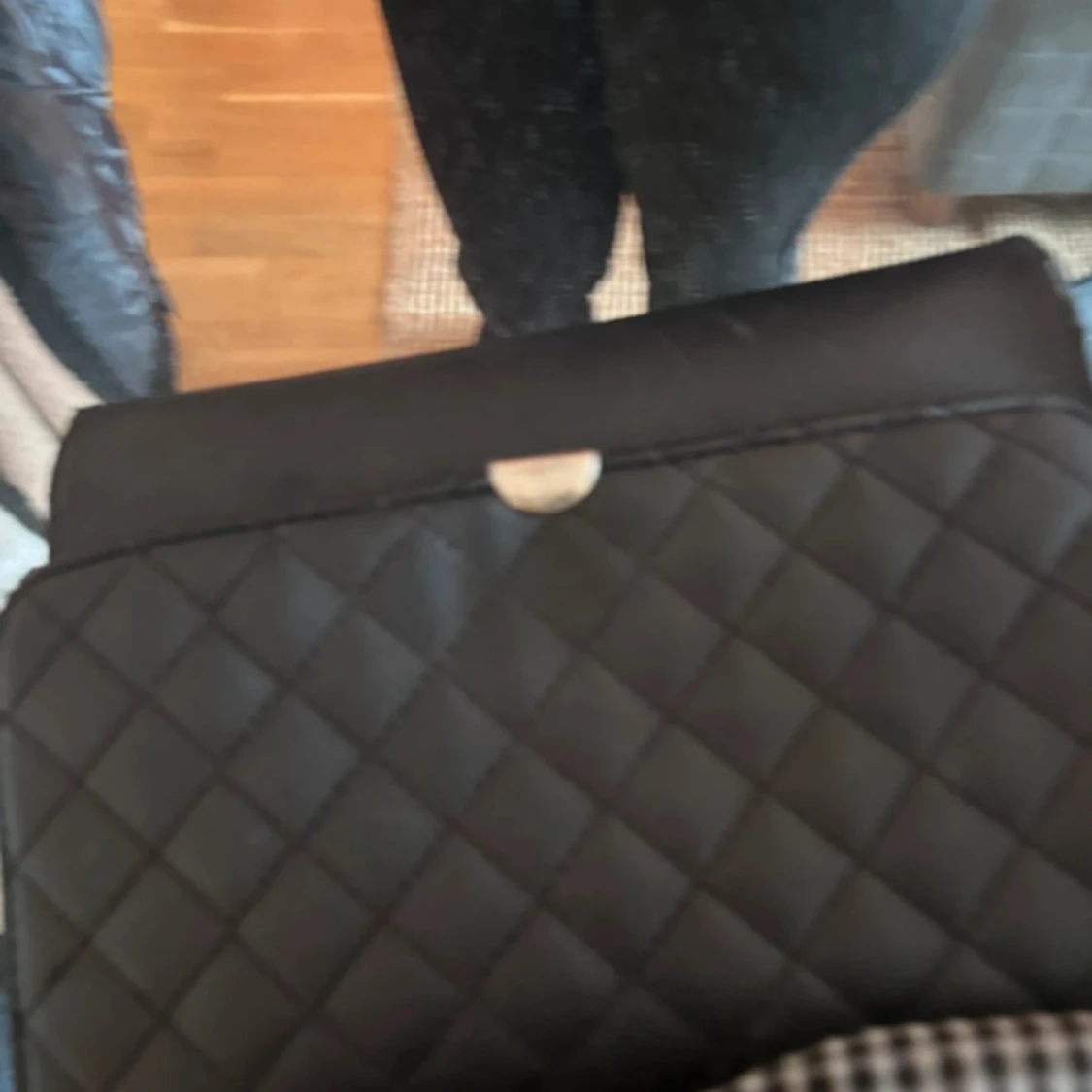 Svart quiltad axelväska Don Donna - 1