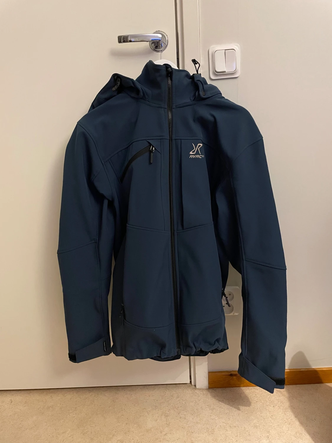 vindjacka RevolutionRace  - 4