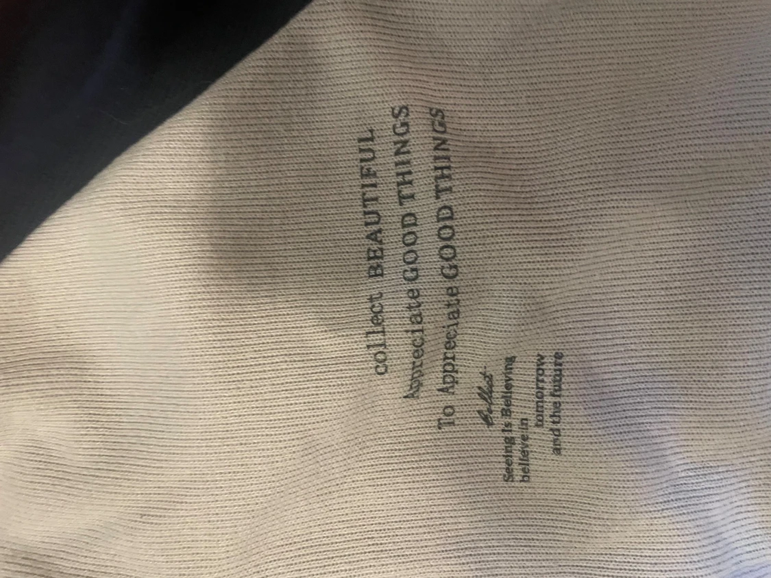 Beige och marinblå bomberjacka med tryck - 1