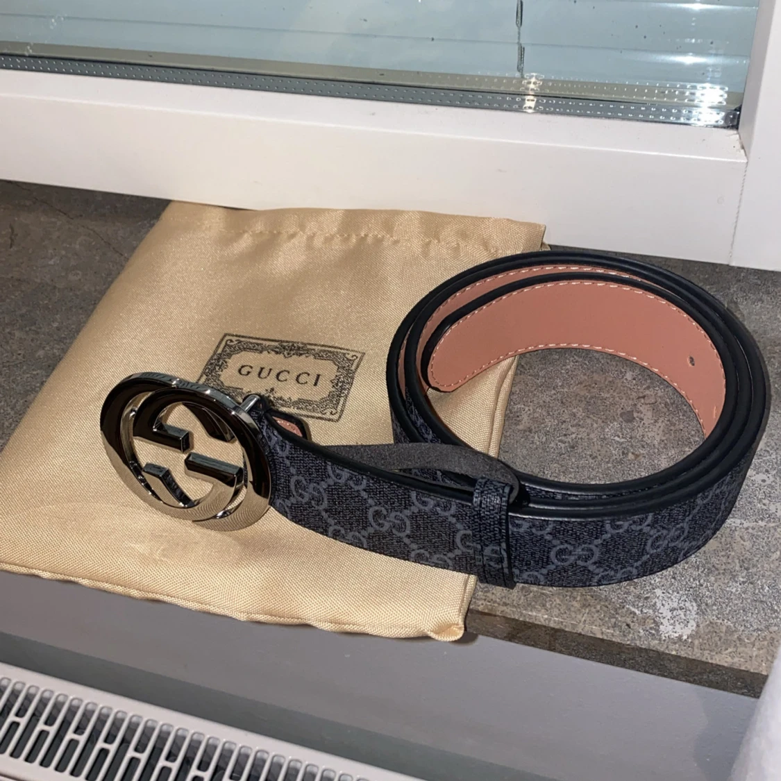 Svart GG bälte 