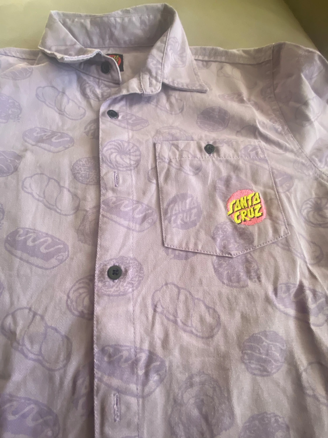 Lila Santa Cruz skjorta med tryck