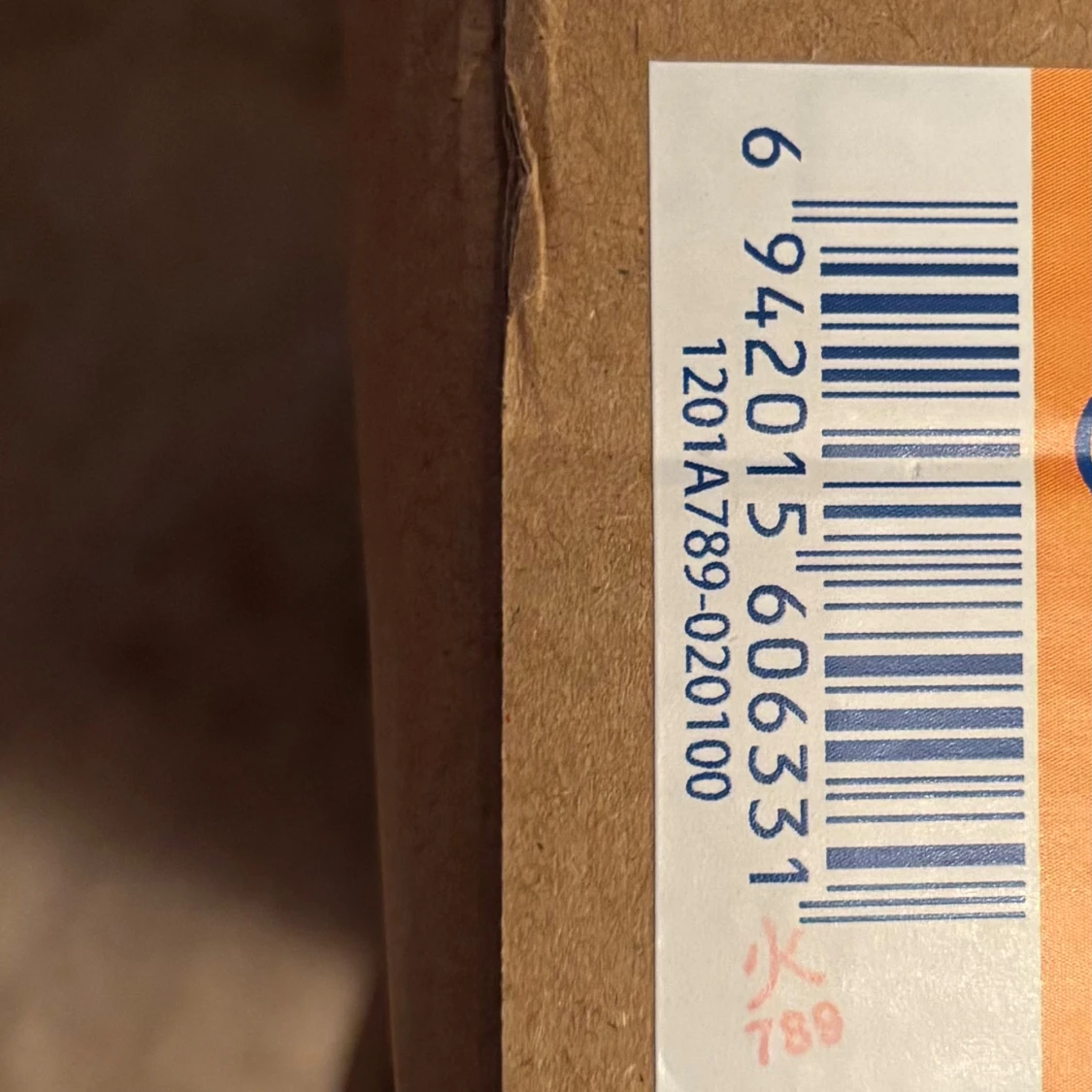 Svarta och silver Asics sneakers strl 45 - 4