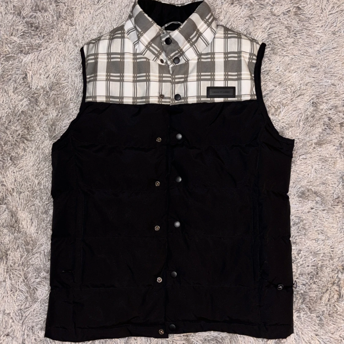 Rutig dunväst från Urban Pioneers