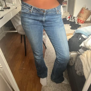 Wrangler jeans - Snygga jeans från Wrangler i 30/34. 