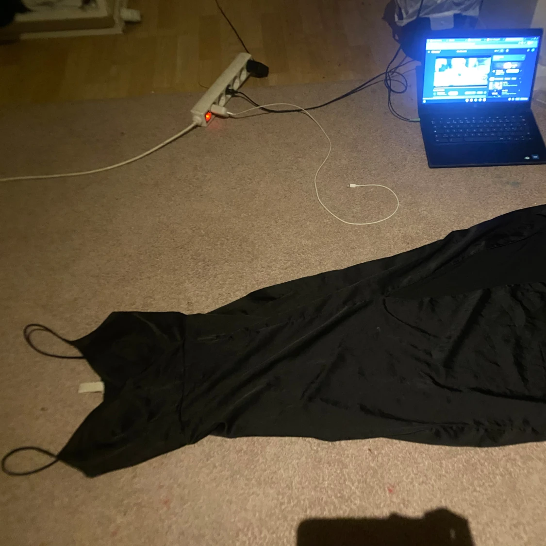 Svart långklänning från Nio Collection - 1