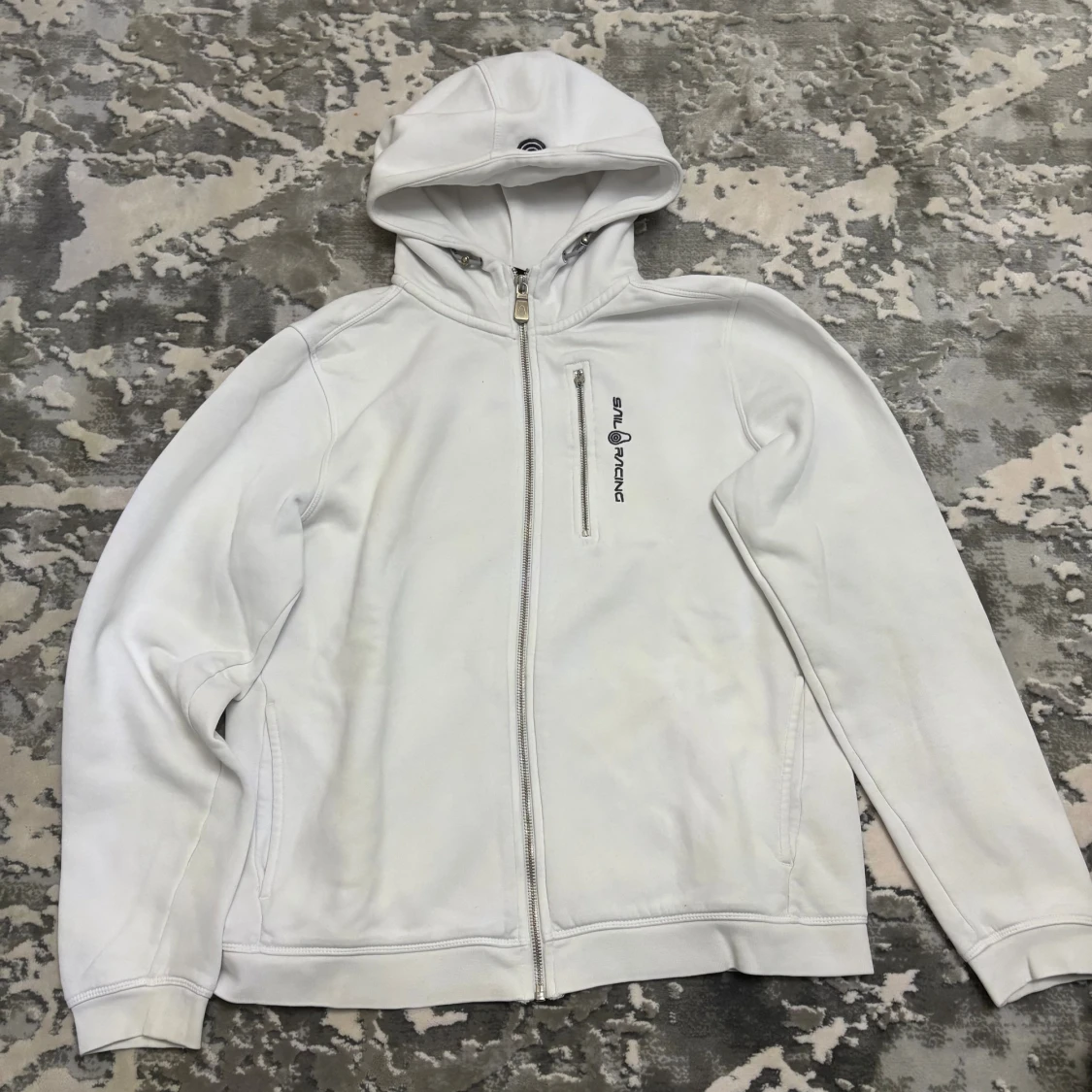 Vit hoodie från Sail Racing