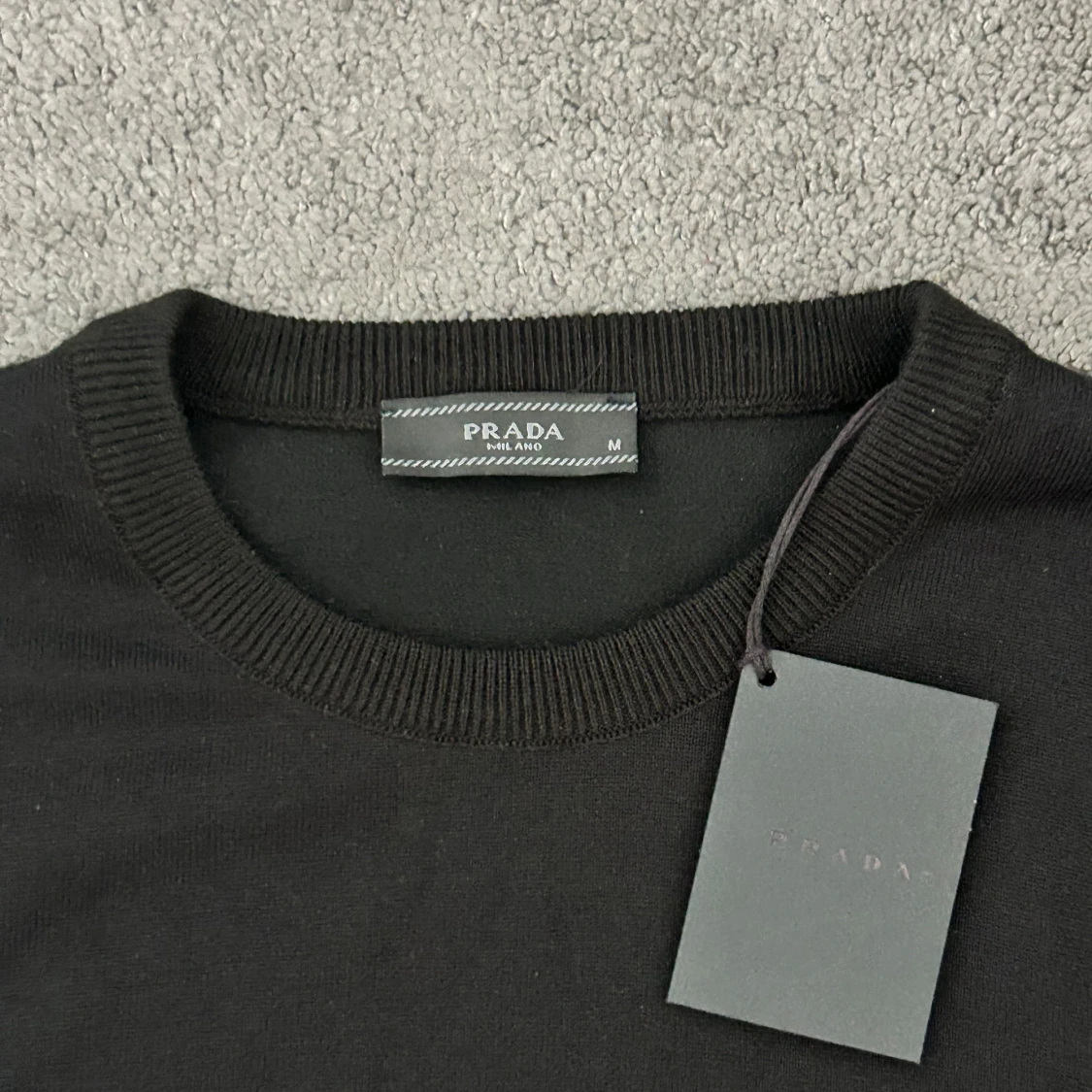 Svart stickad tröja från Prada - 2