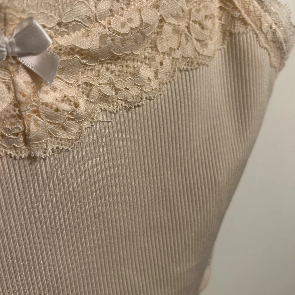 Beige spetslinnetopp från Romwe - 3