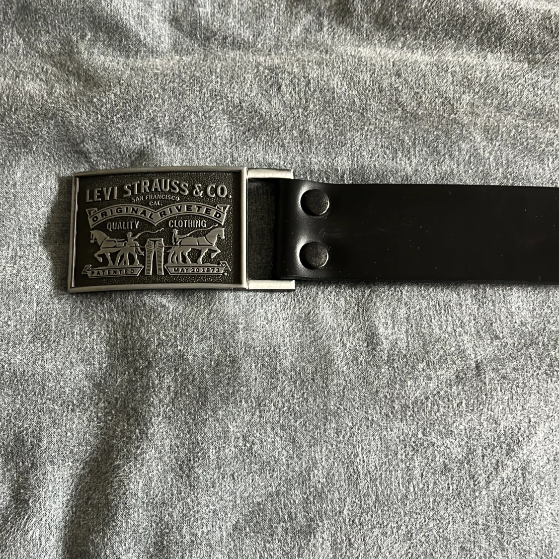 Svart skärp från Levi's i skinn