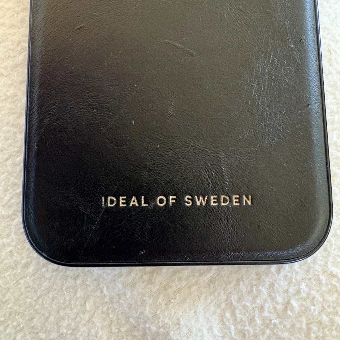 Svart mobilväska från IDEAL OF SWEDEN - 1