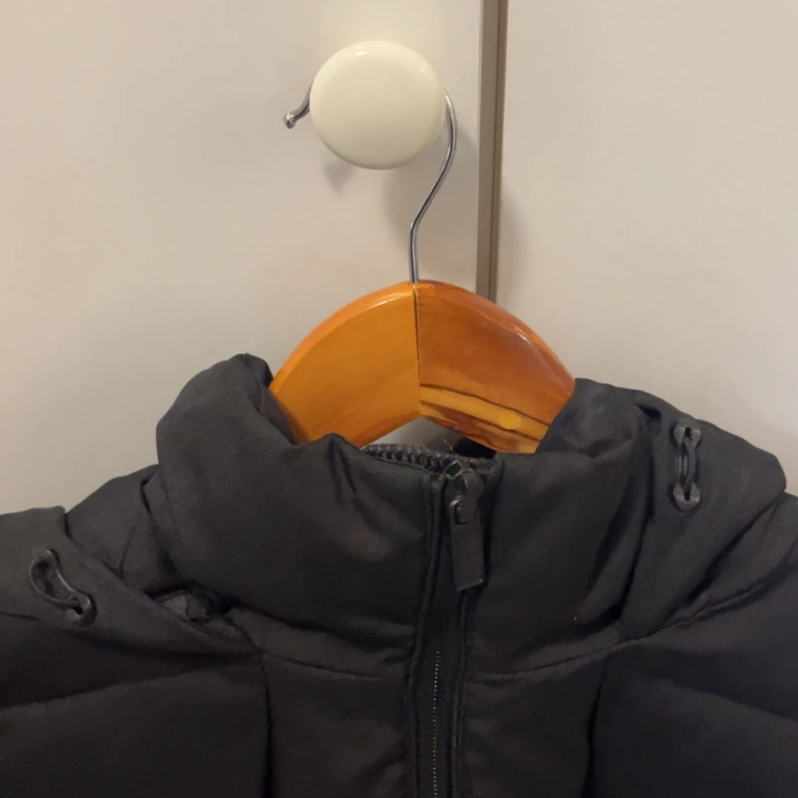 Svart pufferjacka från FB Sister - 2