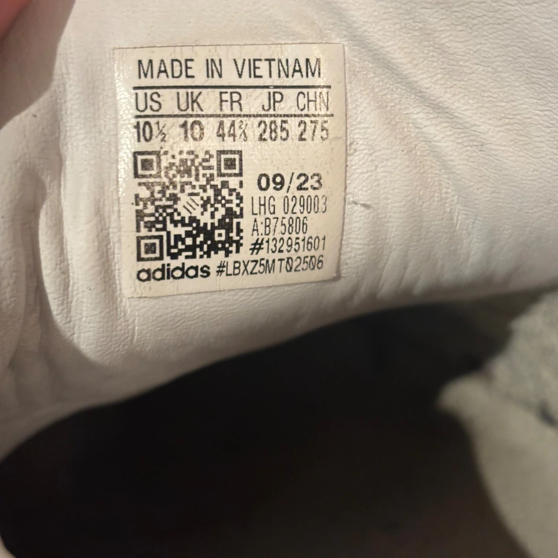 Adidas Samba vita och svarta sneakers - 4