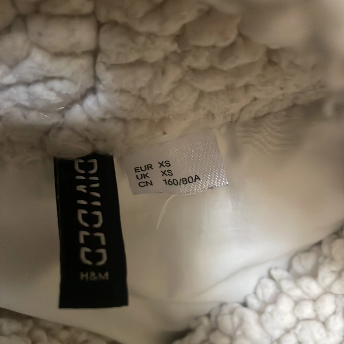 Vit teddyjacka från H&M Divided XS - 1