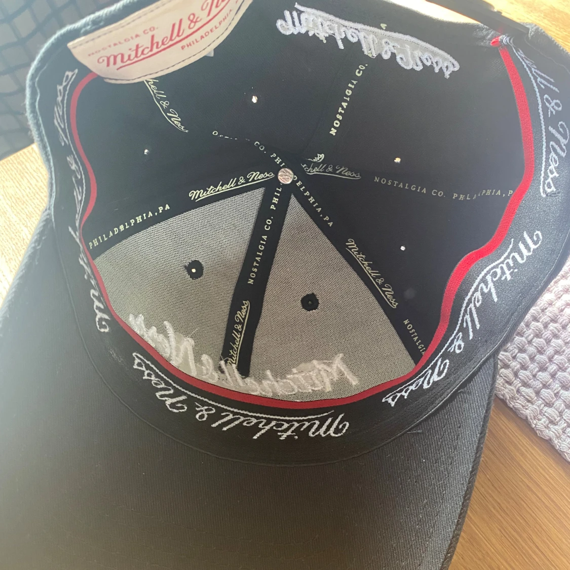 Svart keps från Mitchell & Ness - 1