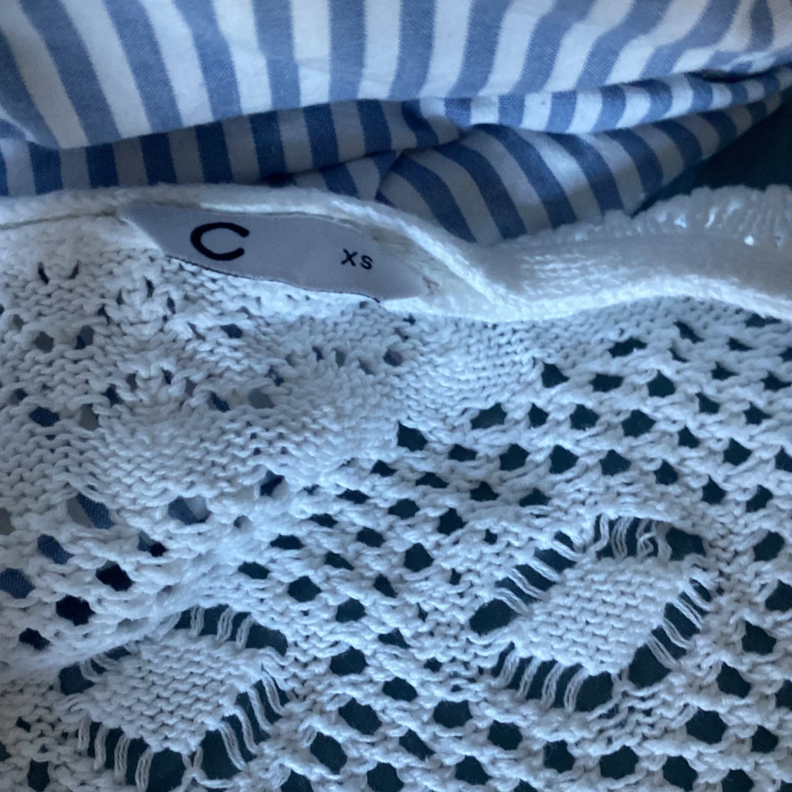 Vit stickad kofta - 3