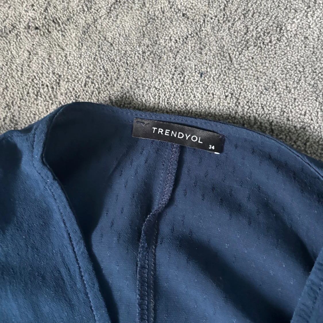 Mörkblå omlottblus från Trendyol - 2