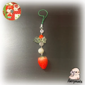 Handgjord nyckelring  - 100% handgjord av mig! Kontakta gärna innan du trycker på köp nu🫶🏻