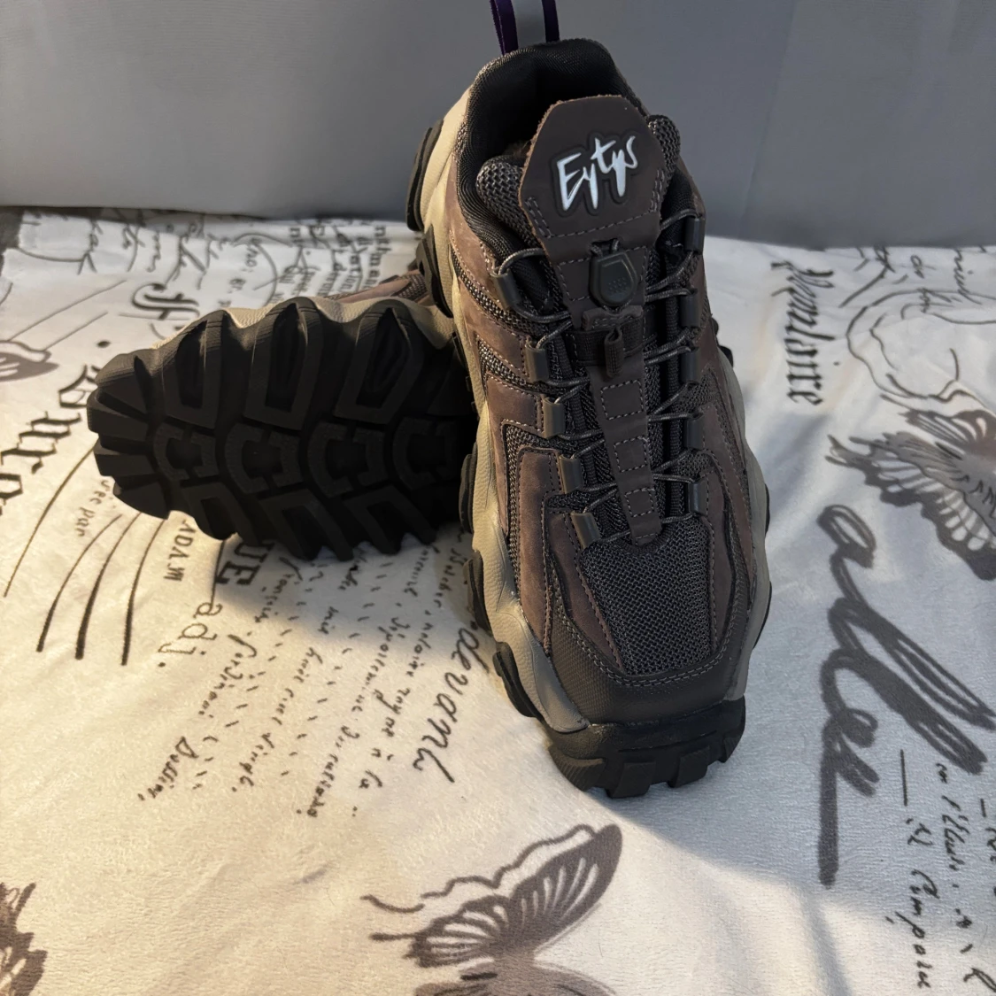 Chunky sneakers från Eytys i brunt - 2