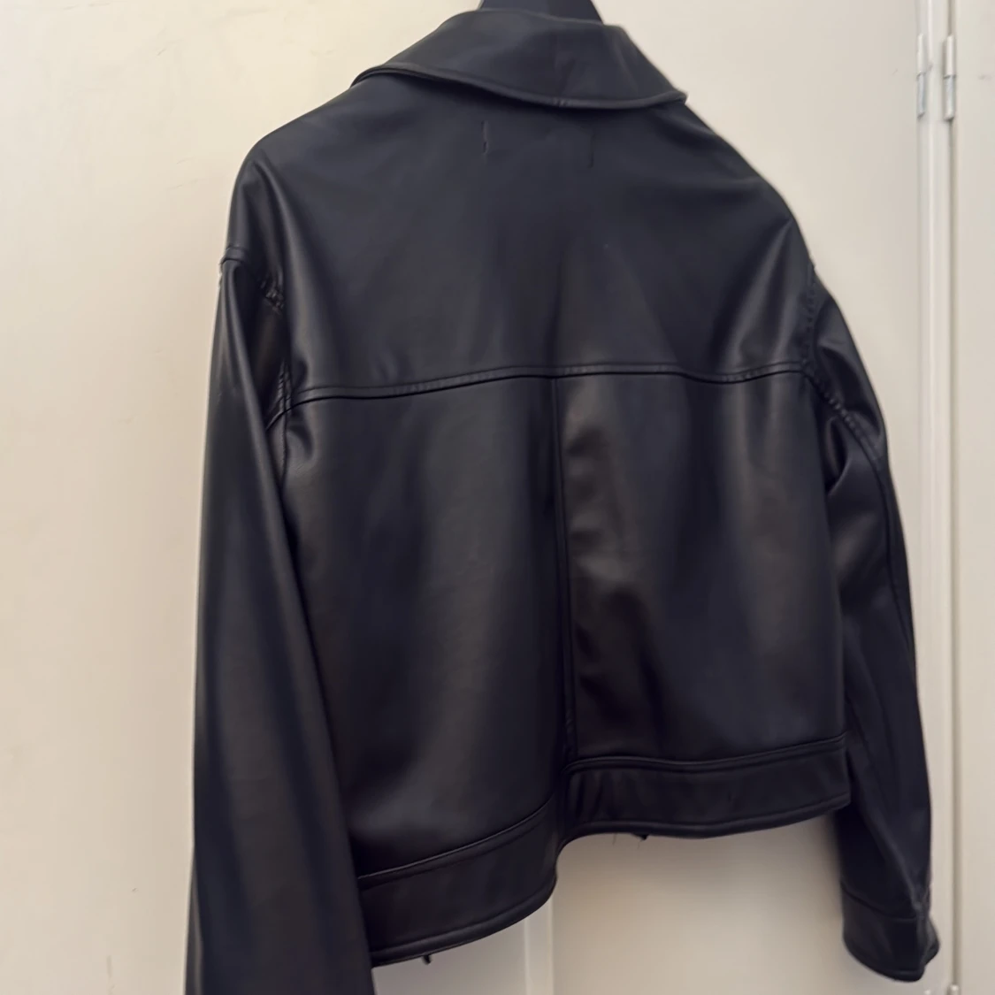 Svart skinnjacka från Zara - 1