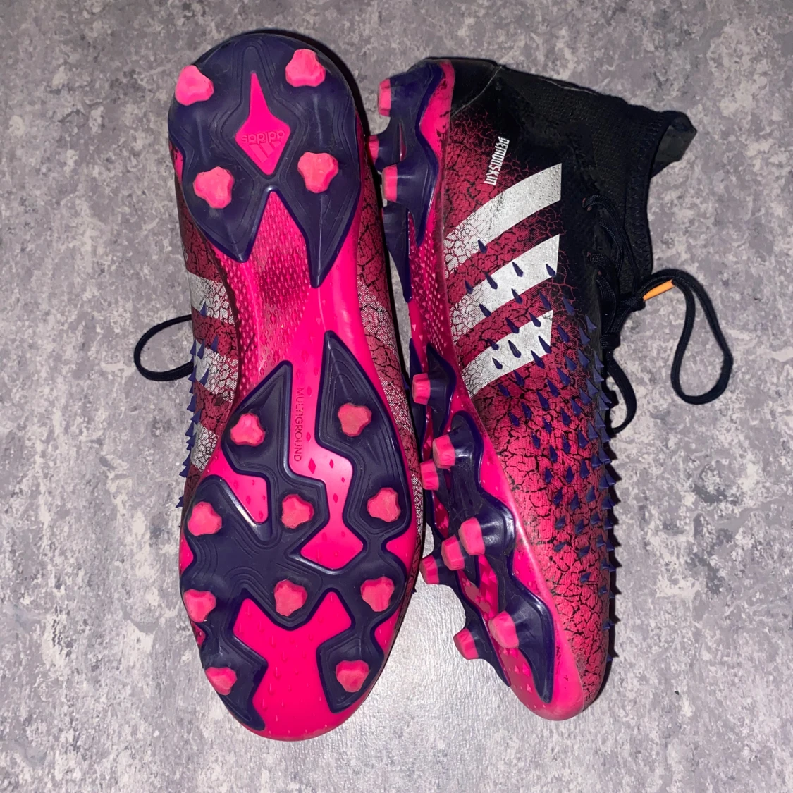 Adidas Predator rosa fotbollsskor - 1