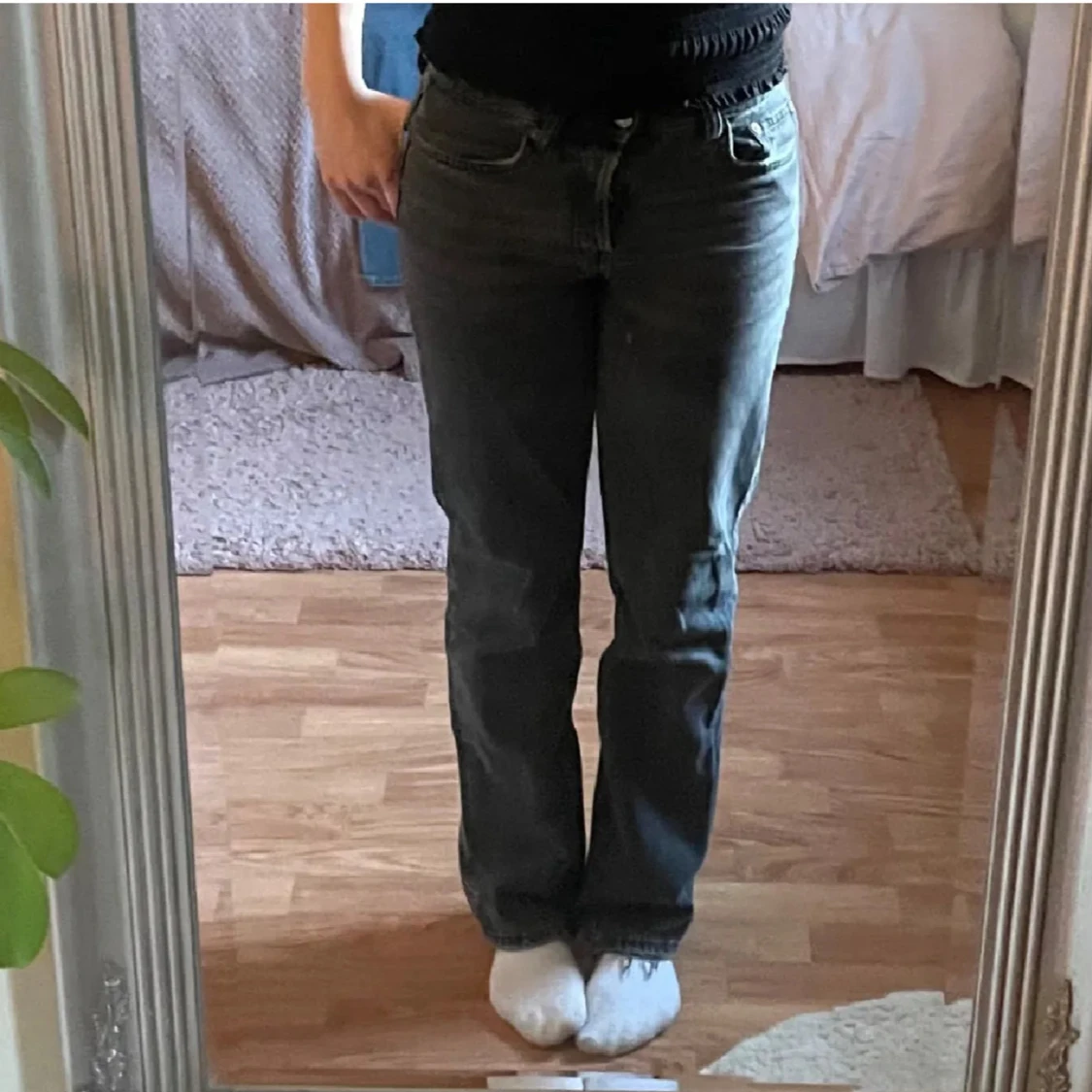 Grå raka jeans från Zara