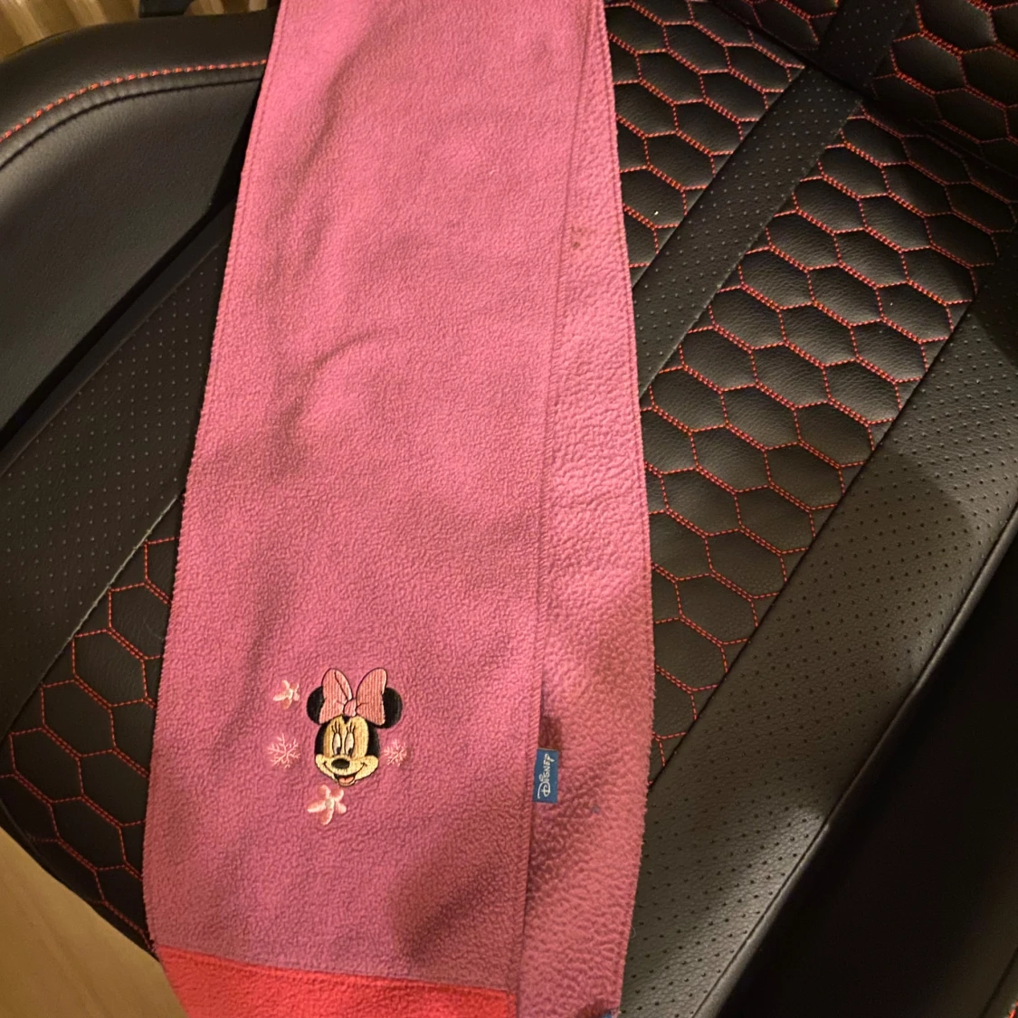 Rosa fleecehalsduk med Minnie Mouse