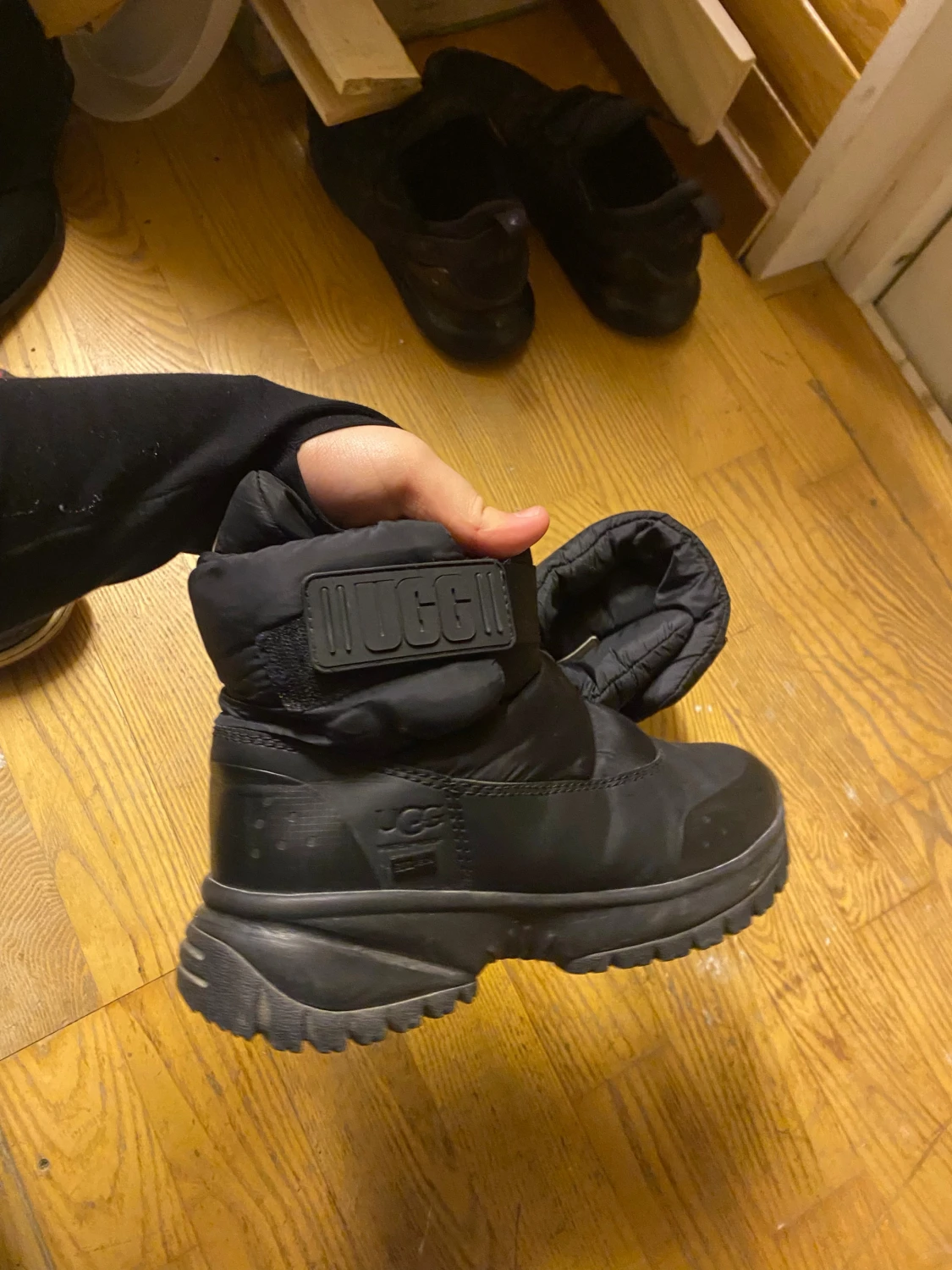 Svarta moon boots från UGG - 3