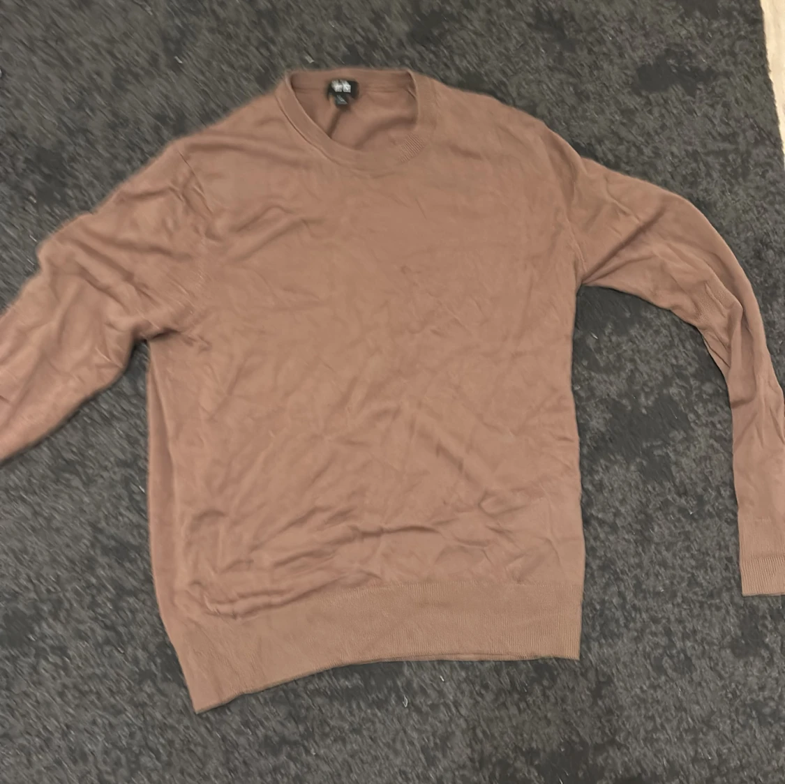 Beige stickad tröja från Uniqlo XS
