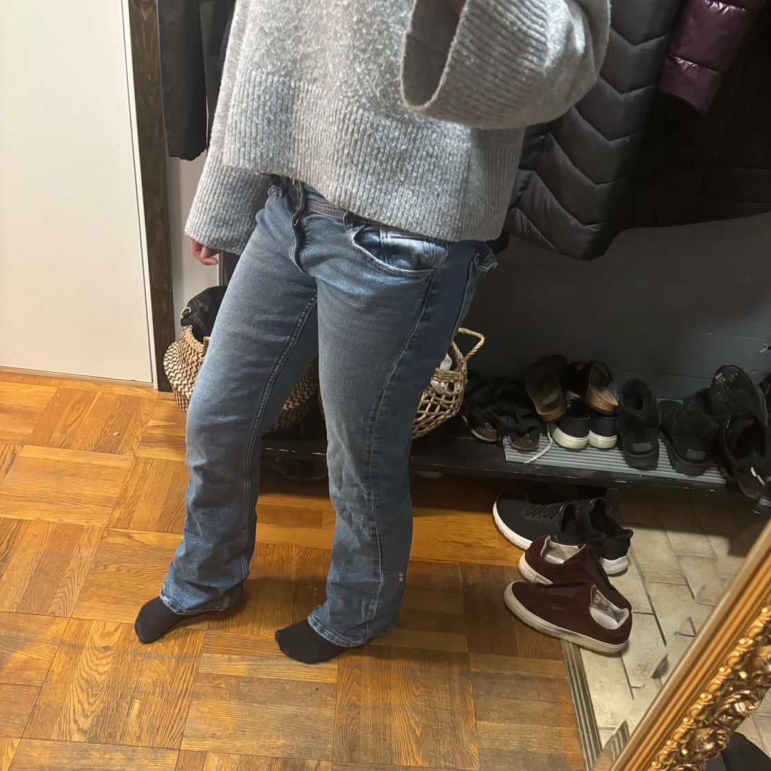 Snygga lowrise bootcut jeans - 1