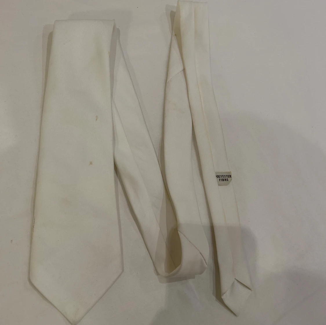 Vit smal slips i polyester