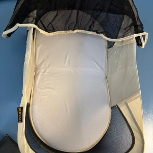 Deryan  - Baby säng för stand eller camping. Ny ligger på 1100. Fick den i present, men aldrig använd. Kan gå ner i pris vid snabb affär 