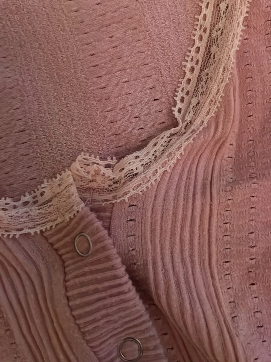 Rosa croppad kofta från Out From Under - 3