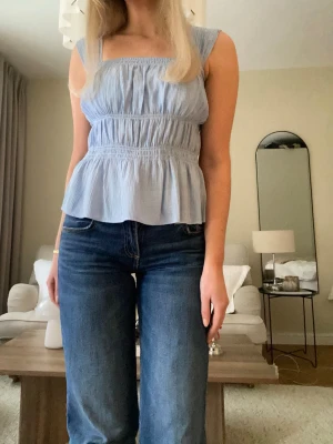 Ljusblå volangtopp  - Superfin volangtopp💗 