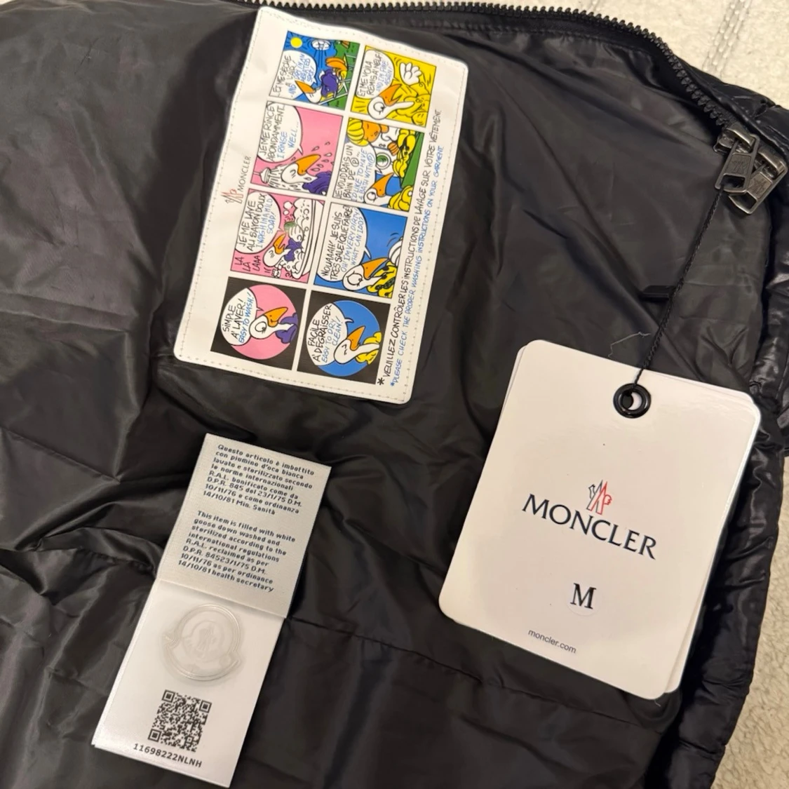 Svart Moncler pufferjacka M - 2