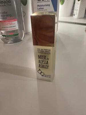 Musk by Alyssa Ashley Eau de Parfum - Musk by Alyssa Ashley Eau de Parfum, 25ml, aldrig använt💗