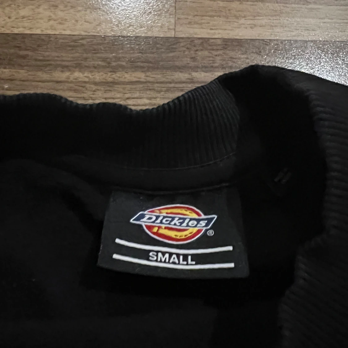 Svart sweatshirt från Dickies - 2