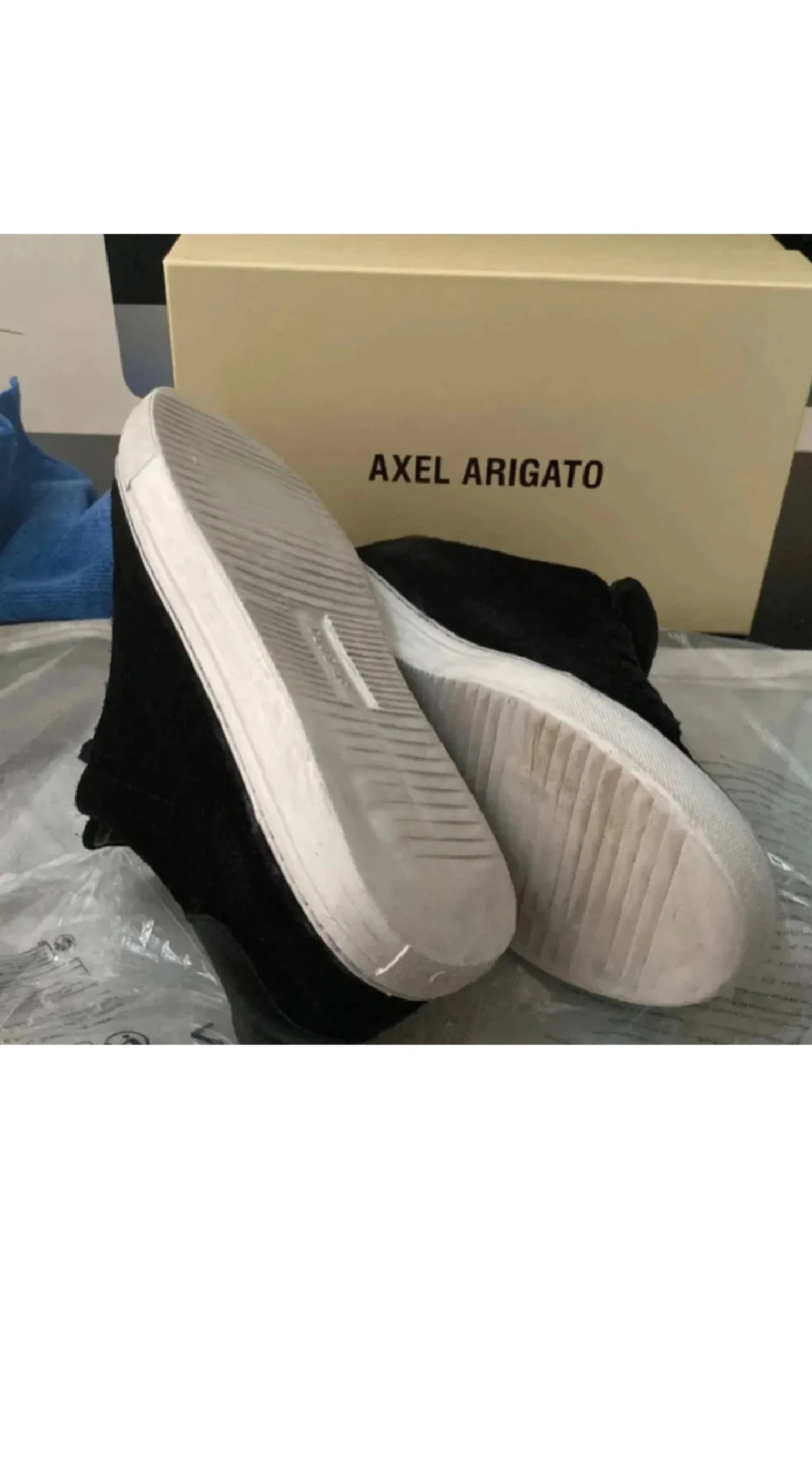 Svarta sneakers från Axel Arigato - 1