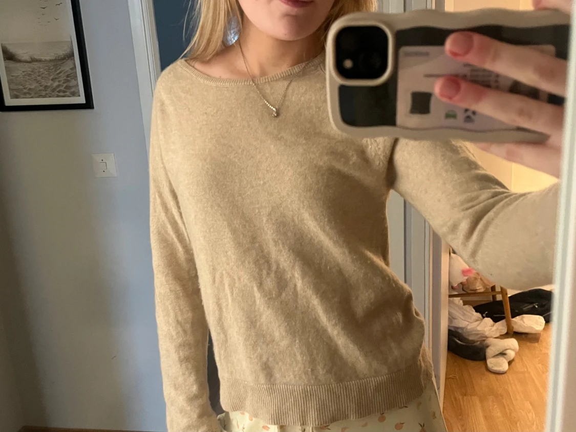 Beige kashmirtröja från Graham & Golden - 2