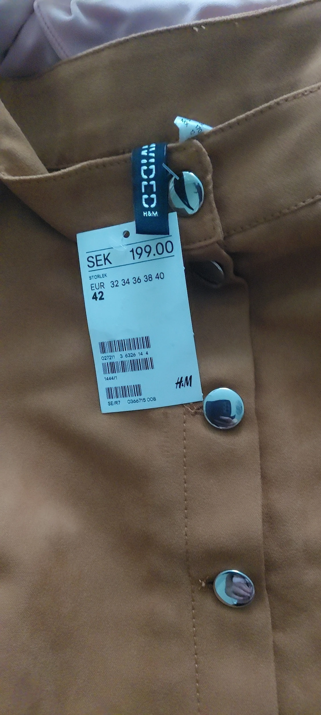 Brun mockakjol med knappar från H&M - 4