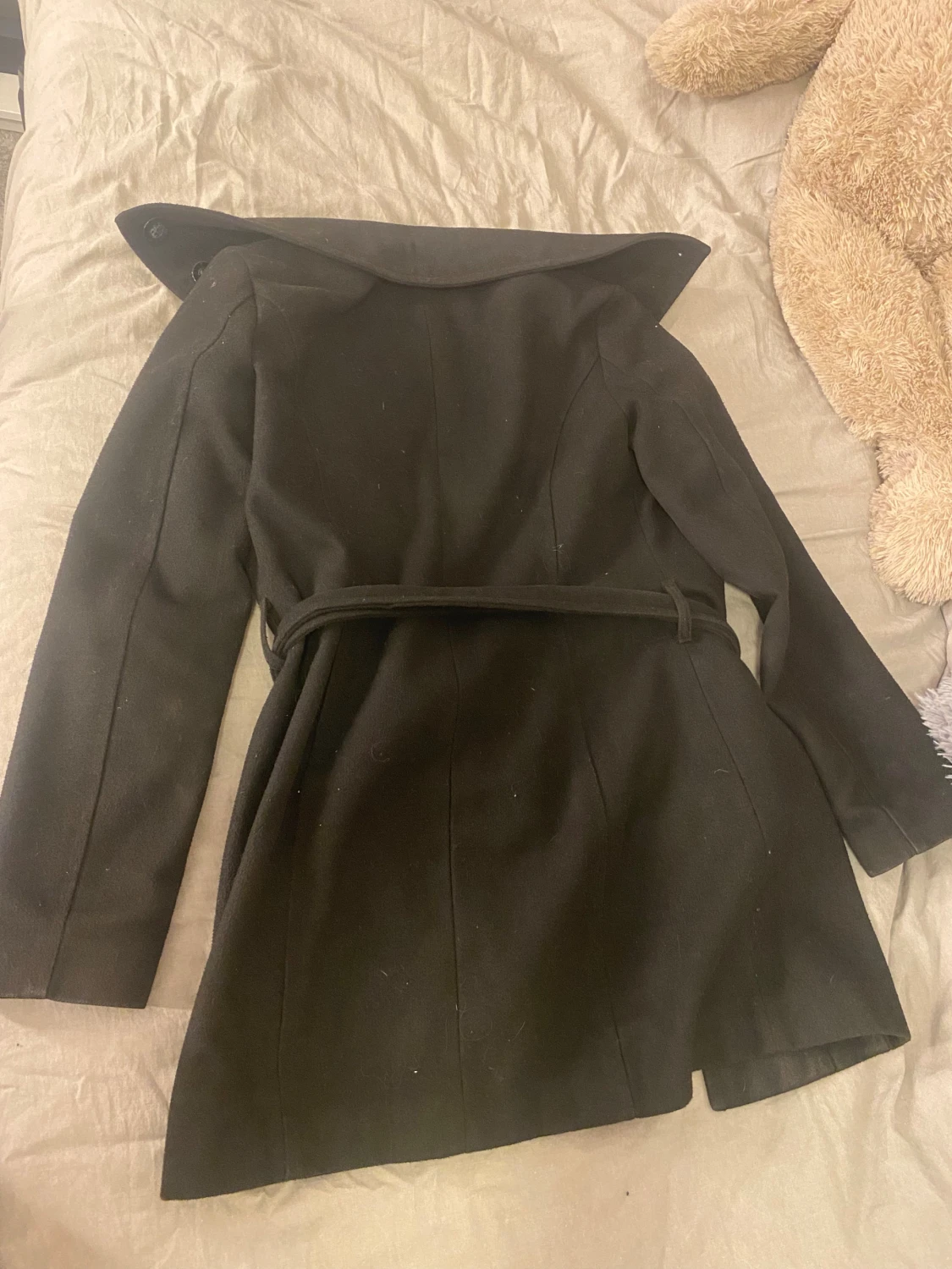 Svart kappa från ONLY med bälte - 2