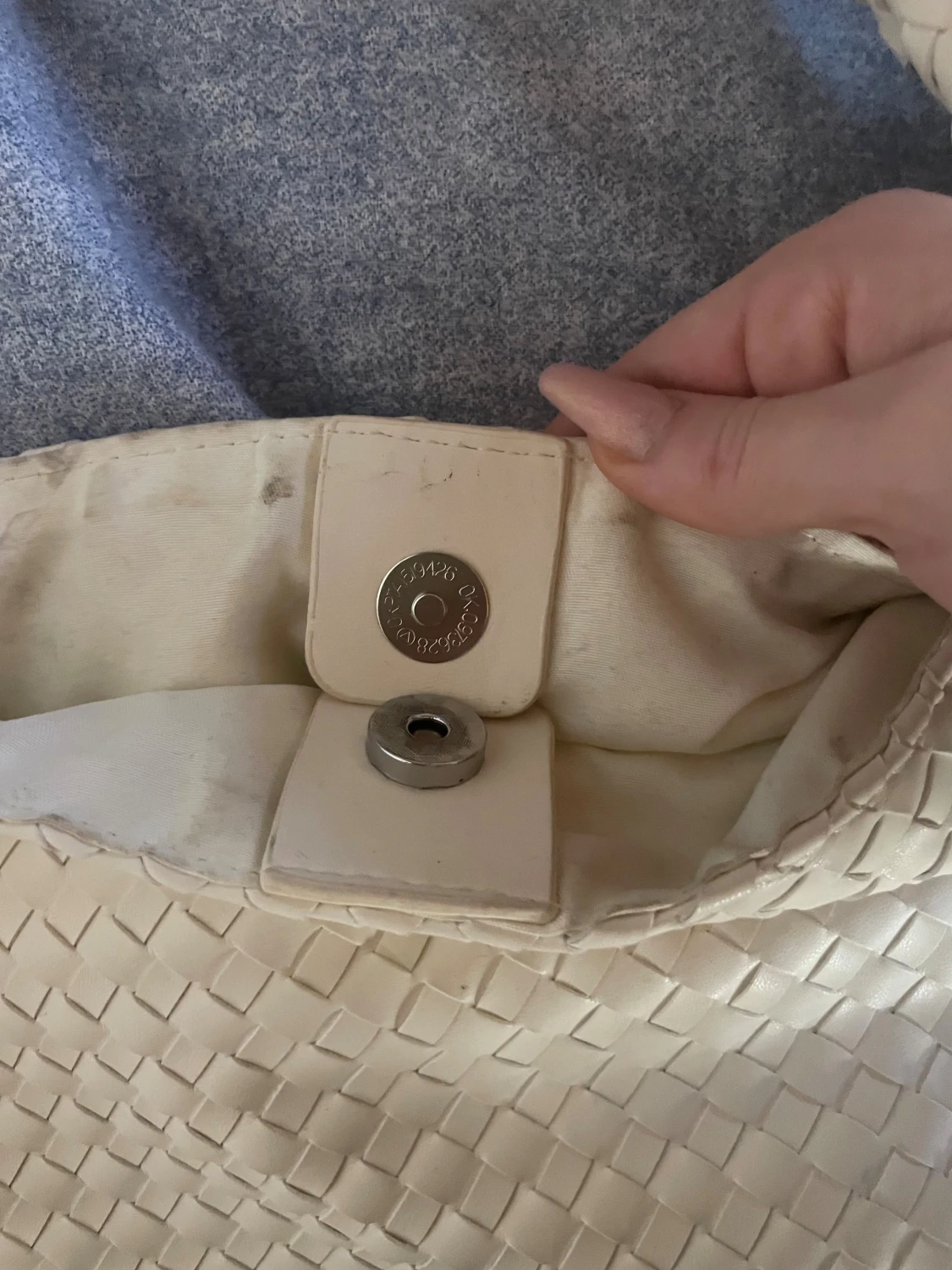 Beige axelväska från Gina Tricot - 1