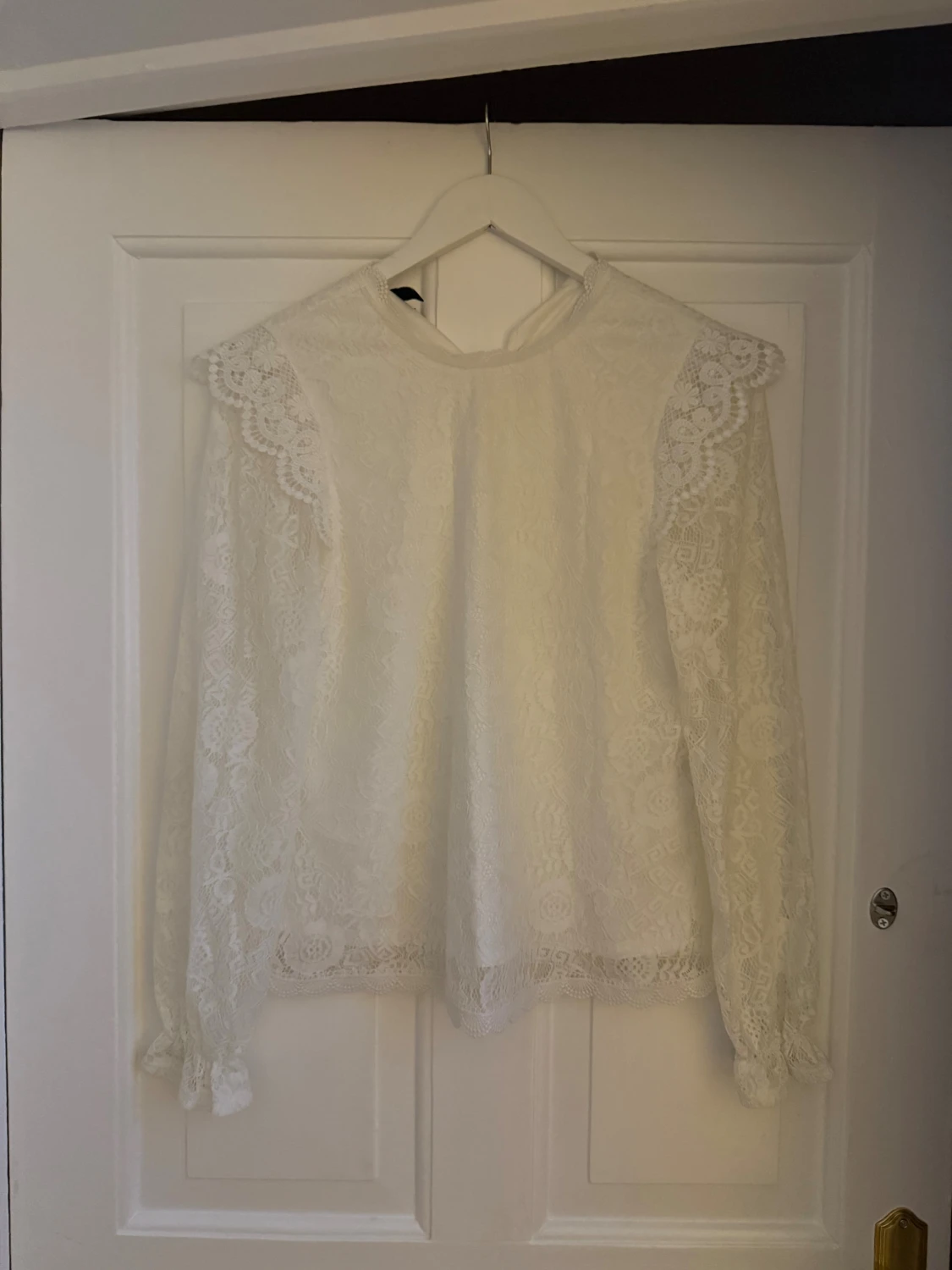 Vit spetsblus från Pieces XS