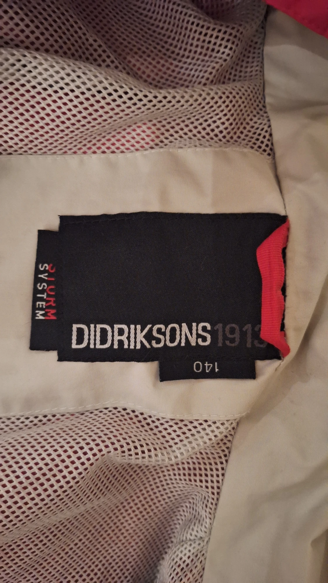 Röd regnjacka från Didriksons - 3