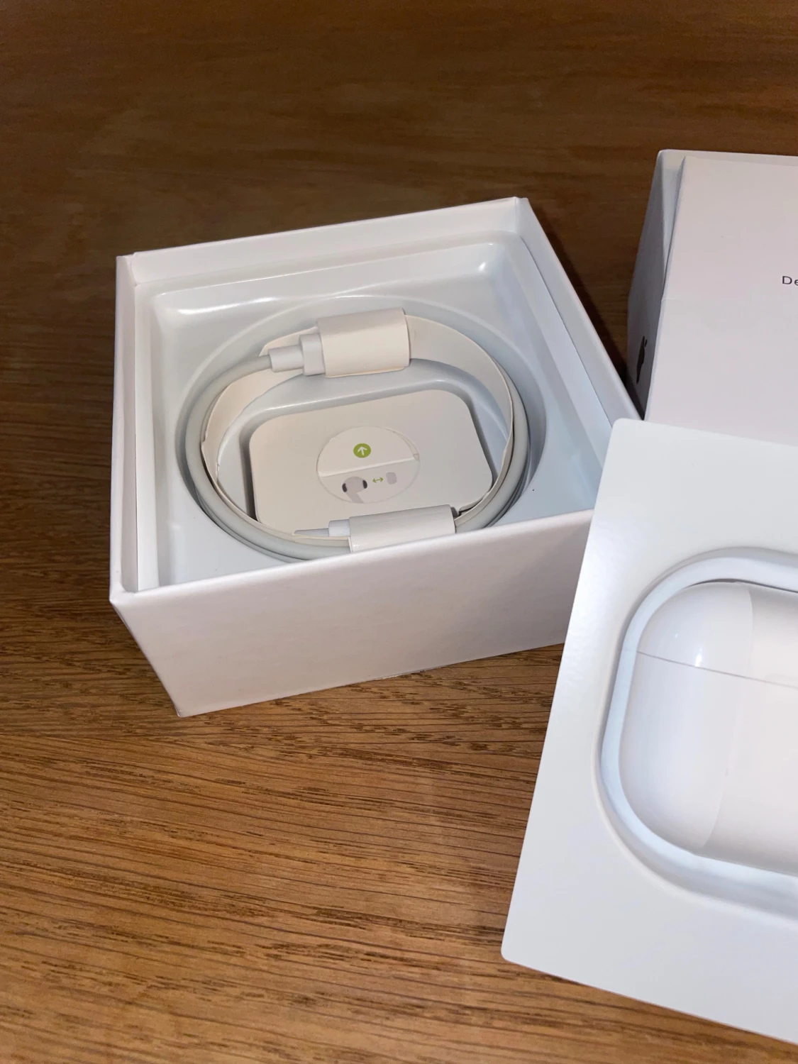 AirPods Pro 2nd generation (USB-C, MagSafe) - 2