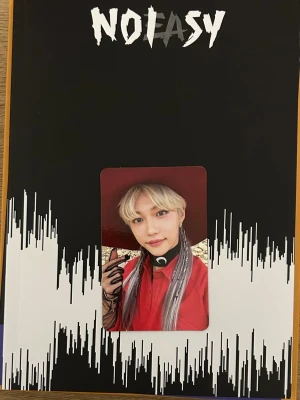 Felix NO EASY photocard - STRAYKIDS PHOTOCARD! Kommer med freebies :)