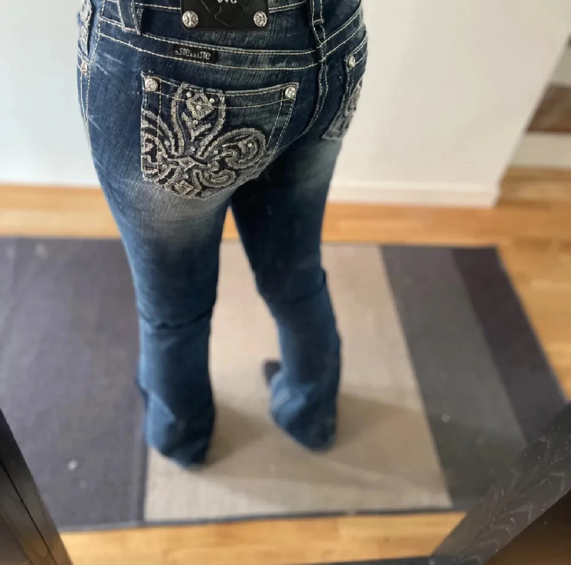 Utsvängda miss me jeans - 2