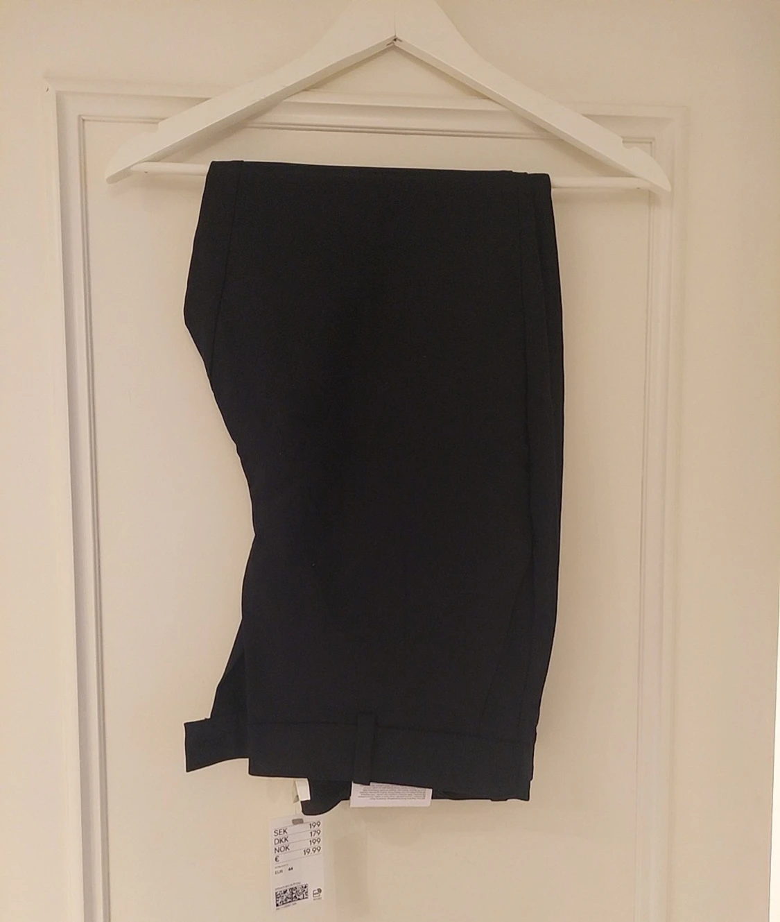 Svarta kostymbyxor från H&M, strl 44