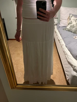 Långkjol - Jättefin långkjol perfekt till sommaren! Köpt på Zalando💓