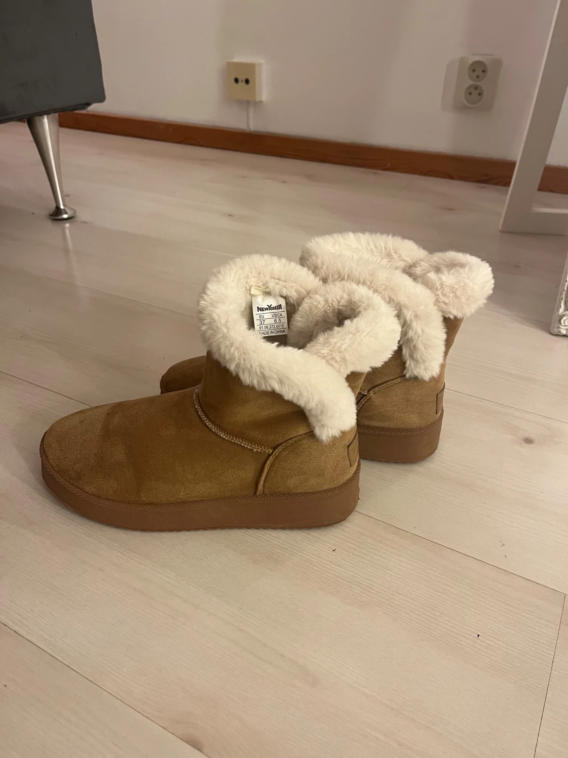 Beige pälsfodrade boots - 1