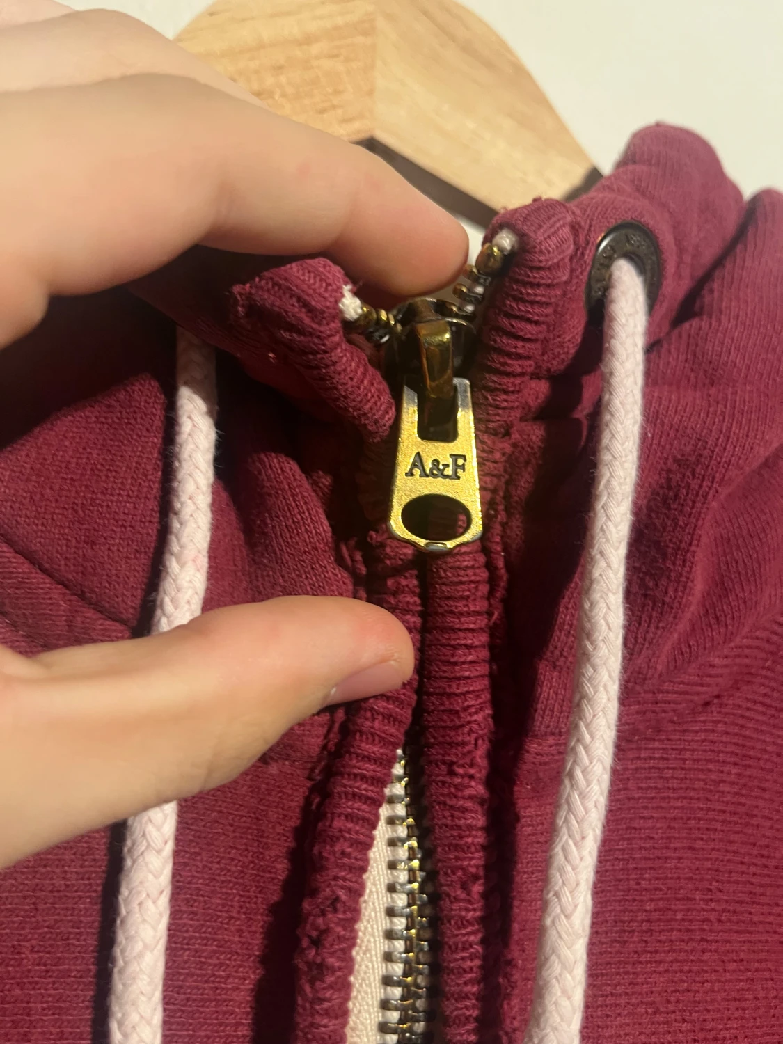 Abercrombie & Fitch - 4